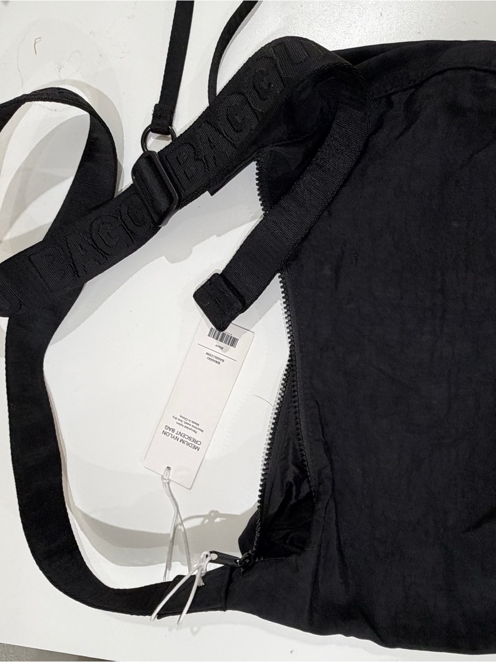 BAGGU medium Black Crossbody Tote with Branded Strap